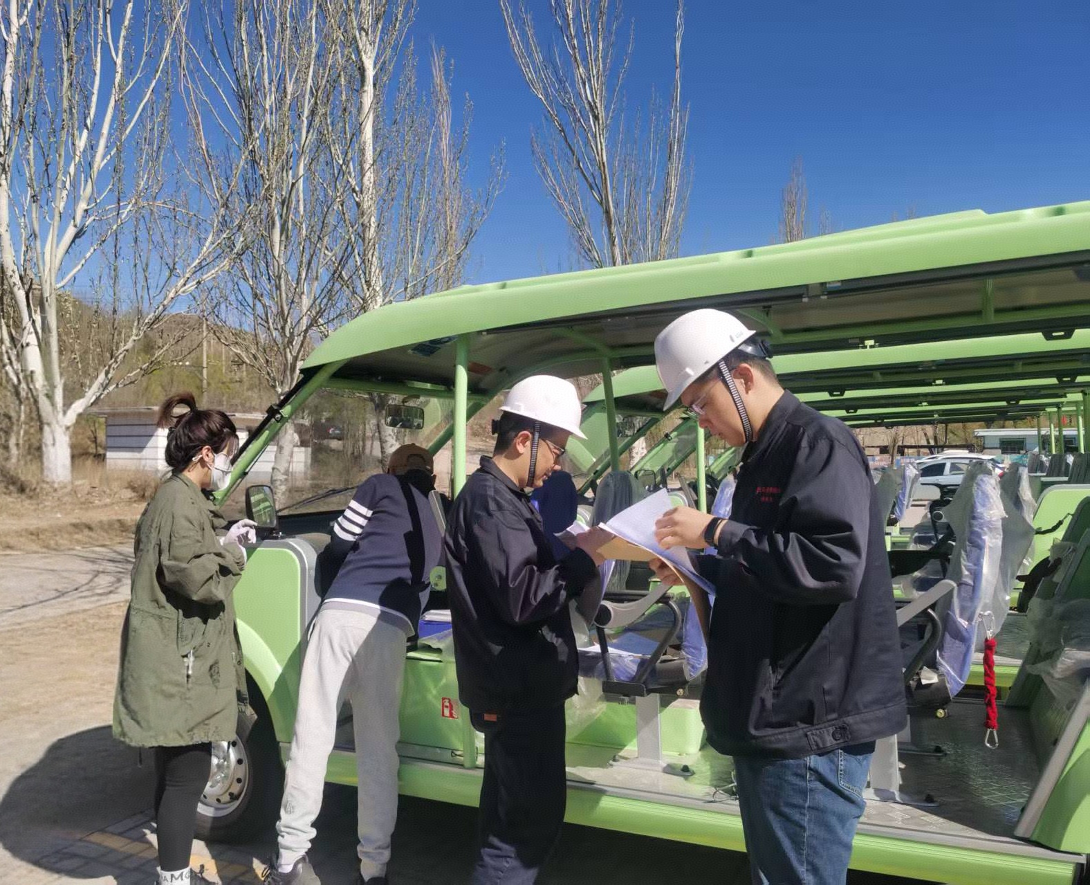 内蒙古特检院包头分院为昆都仑水库石门风景区观光车“体检” 护航节日期间特种设备安全运行
