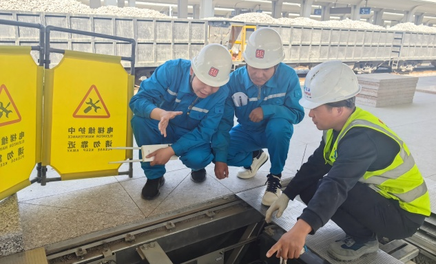 标题：乌海分院全力护航重点项目建设——高铁乌海站特种设备顺利通过验收
浏览次数：22
发表时间：2025-06-05