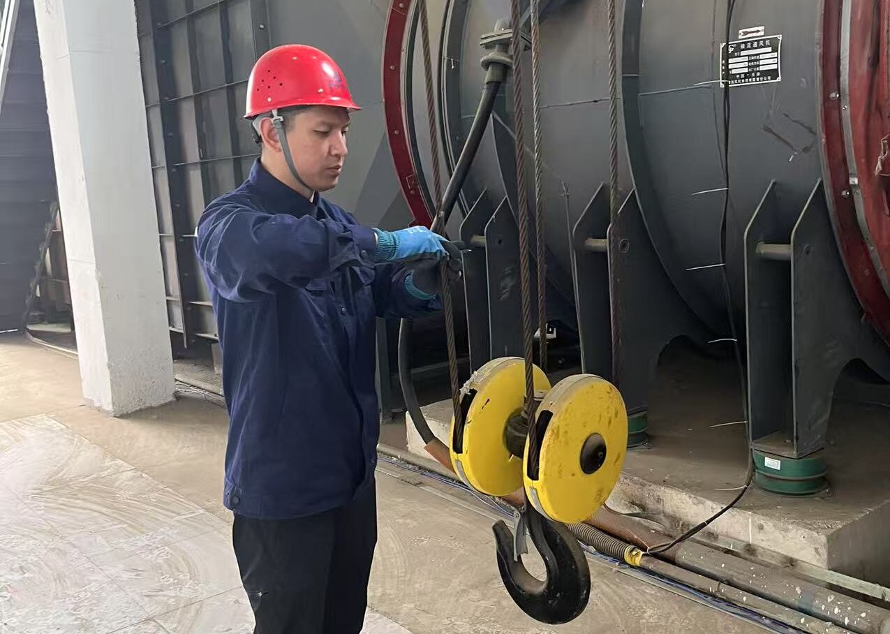 特检助力除隐患 争分夺秒保安全   赤峰分院高效指导企业完成起重机紧急整改