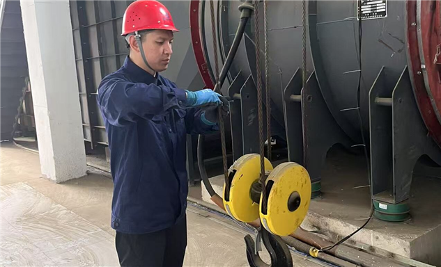 标题：特检助力除隐患 争分夺秒保安全   赤峰分院高效指导企业完成起重机紧急整改
浏览次数：499
发表时间：2025-07-25