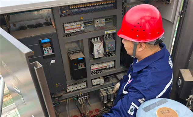 标题：内蒙古特检院赤峰分院严检大型塔机 为水电站建设筑牢安全防线
浏览次数：52
发表时间：2025-07-31