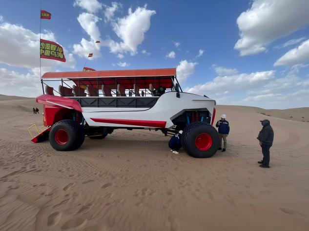 内蒙古特检院乌海分院开展乌海湖景区观光车辆检验
全力护航金秋文旅安全