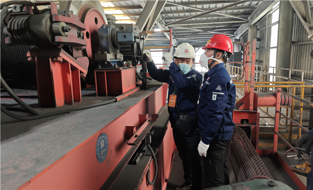 标题：自治区特检院包头分院赴新恒丰能源开展起重机械专项检验
浏览次数：129
发表时间：2026-04-16