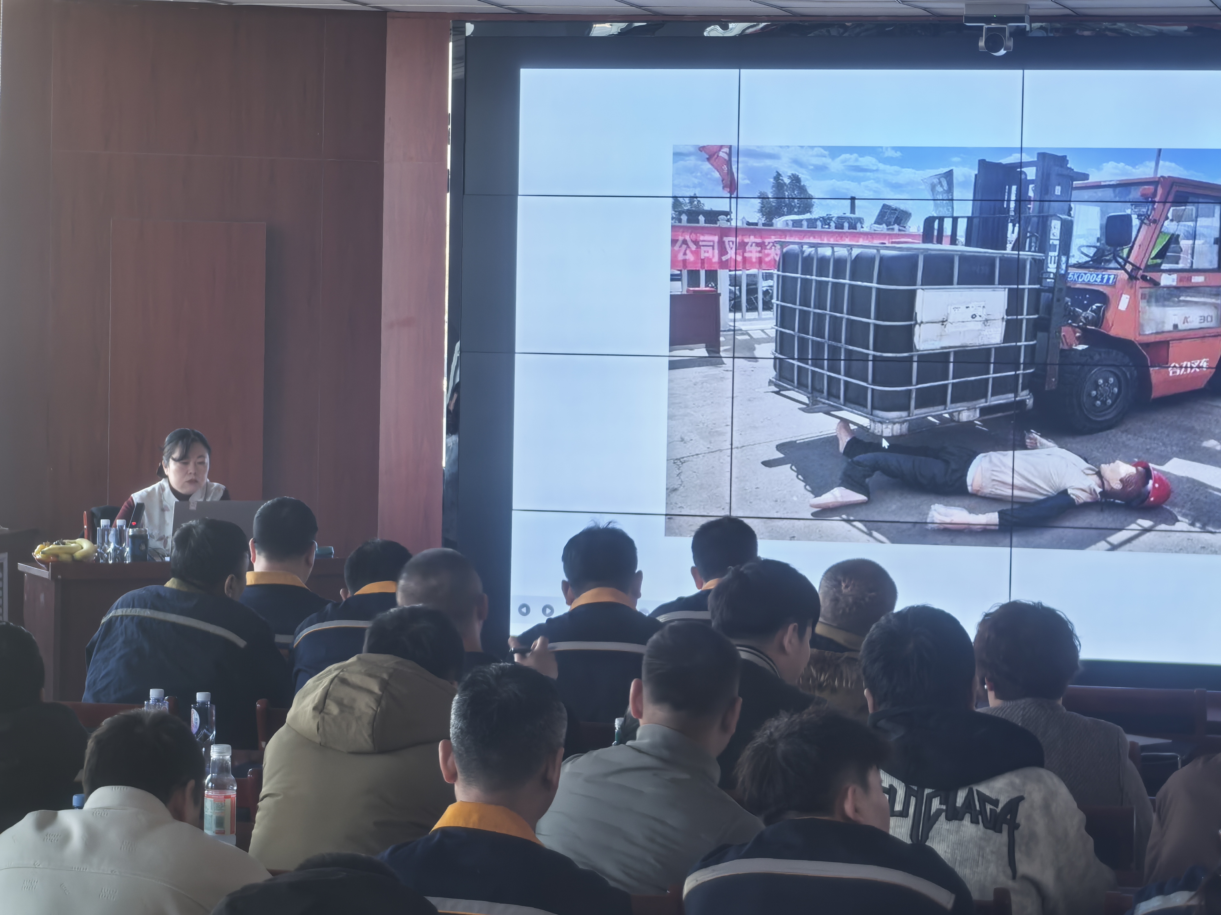 主动送服务 现场办班“零距离” ——特种设备使用单位安全宣贯培训班走进伊敏电厂、驰宏矿业