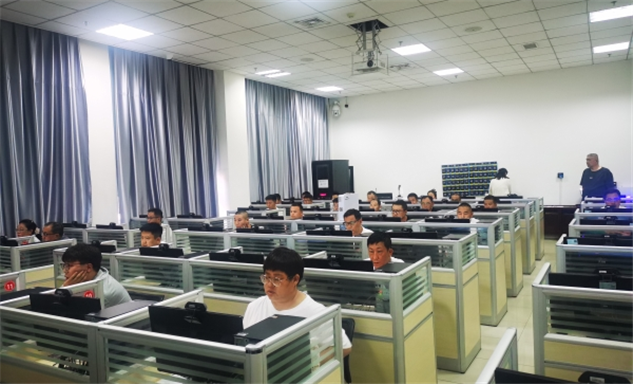 标题：乌海分院与市应急管理局协同组织开展
特种作业人员复训换证理论考试
浏览次数：121
发表时间：2026-08-07