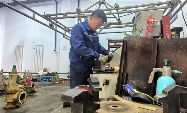 标题：阿拉善分院扎实开展辖区化工企业安全阀日常校验工作简报
浏览次数：70
发表时间：2026-09-17