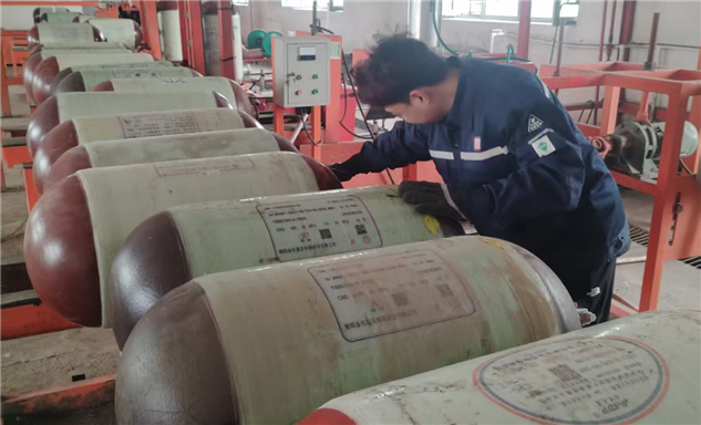 标题：中秋坚守岗位 守护出行安全——内蒙古特检院呼伦贝尔分院加班加点完成车用气瓶定期检验
浏览次数：97
发表时间：2026-09-28