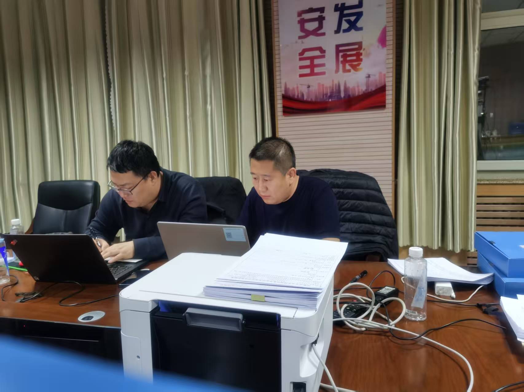 01加班.jpg