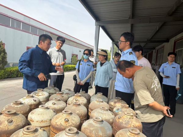 乌海市市场监管局组织三区监管人员赴气瓶检验基地观摩学习