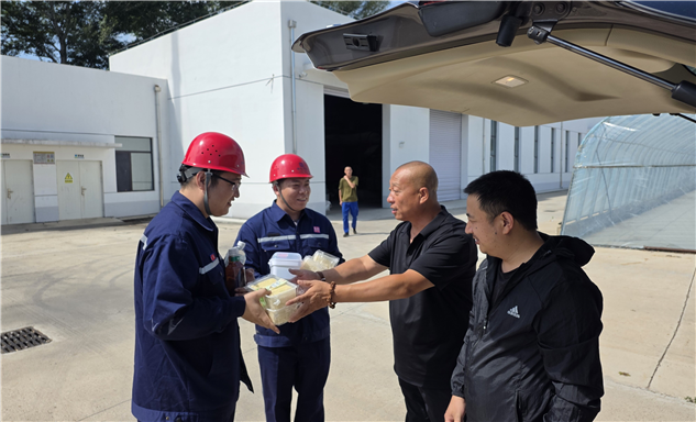 标题：酷暑送清凉，关怀暖一线
浏览次数：24
发表时间：2026-08-21