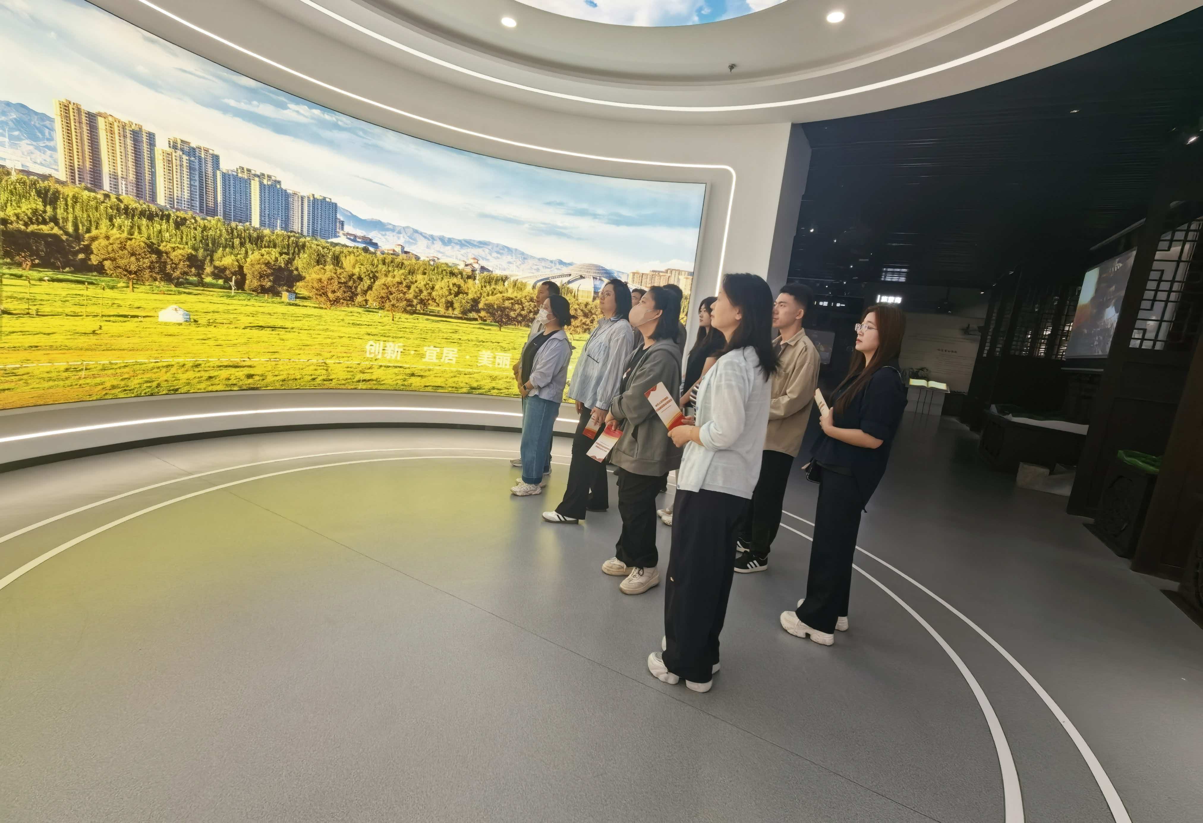 深化民族团结教育 有形有感铸牢中华民族共同体意识